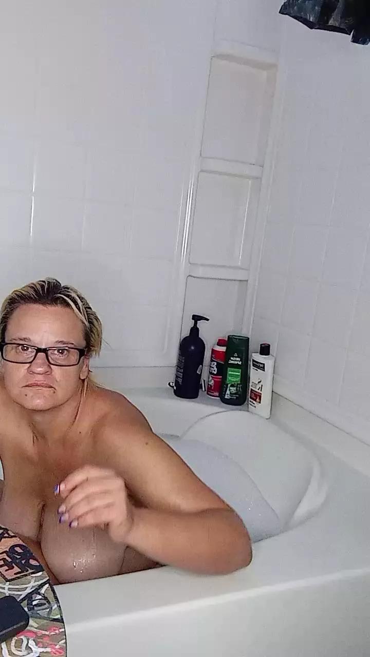 Offline DirtyKitty6969 on Cam4