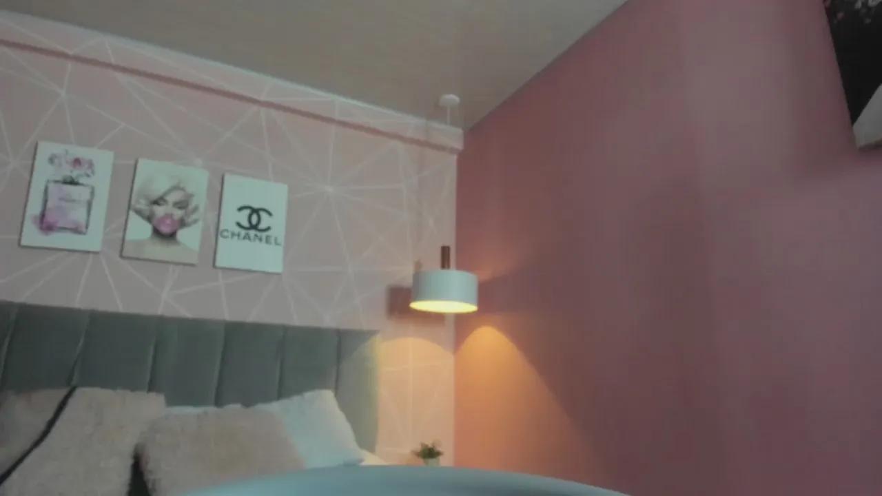 dolly_zoe on Cam4 