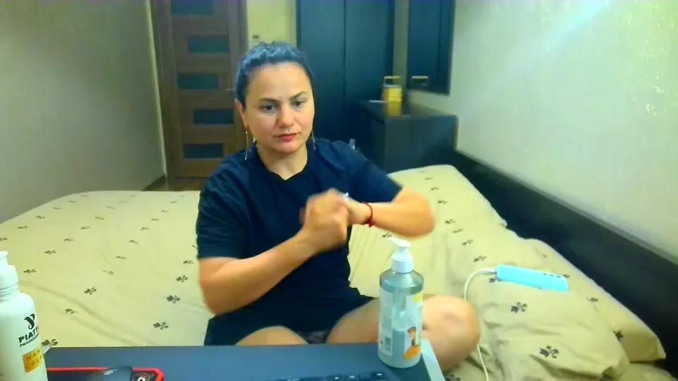 Offline DOM_NIKA on Cam4