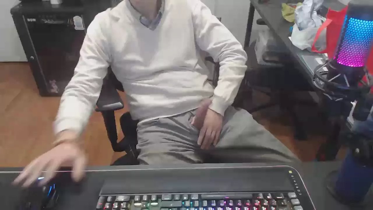 domdaddynsfwcl on Cam4 