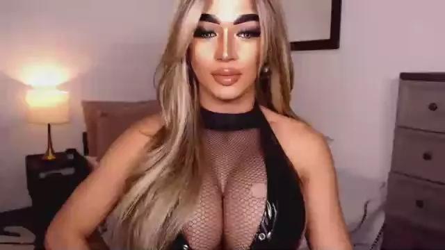 Offline DominantLatina on Cam4