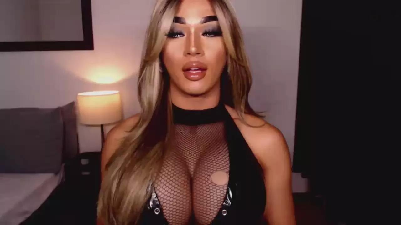 Offline DominantLatina on Cam4