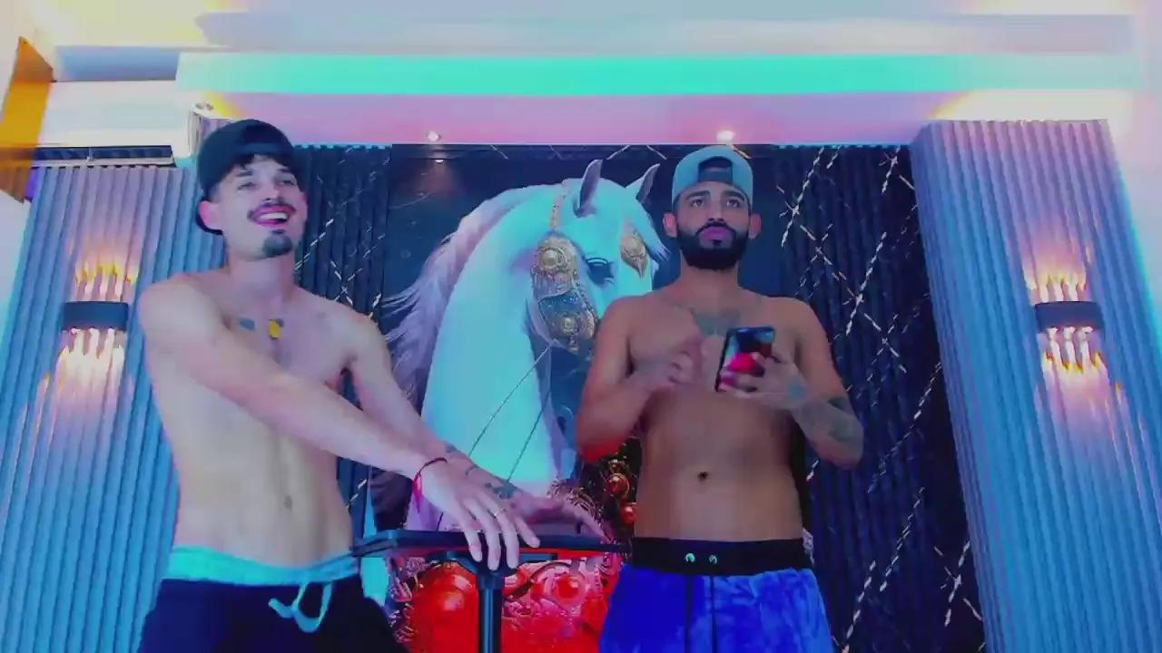 Offline Dominic_Max on Cam4