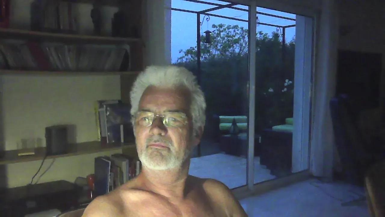 Offline dutchboy1234 on Cam4