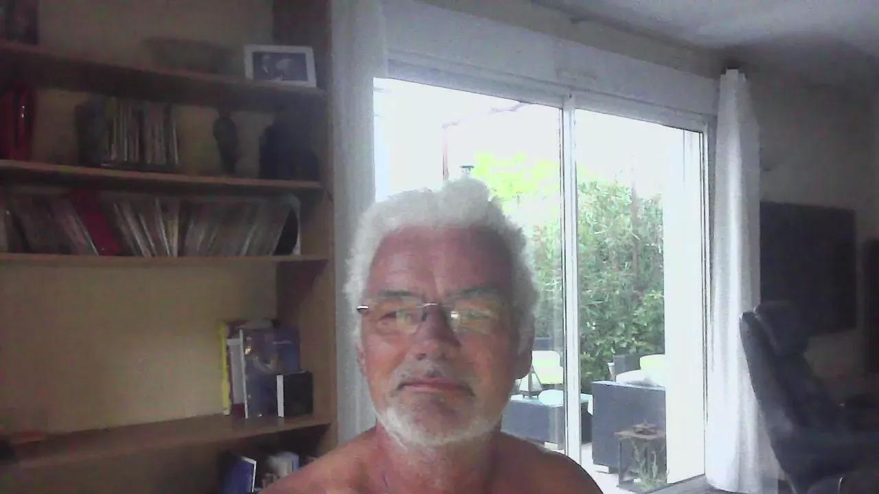 Offline dutchboy1234 on Cam4
