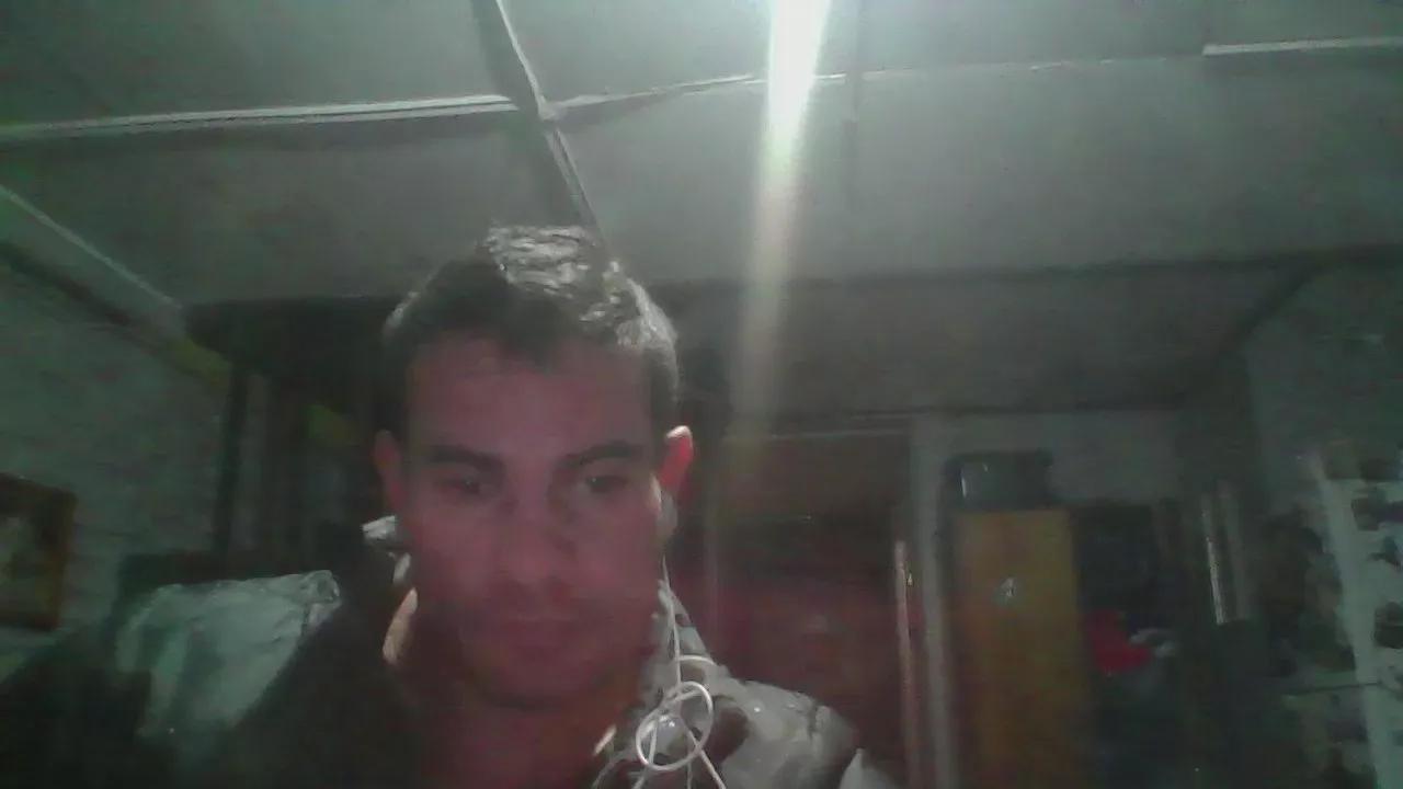 Dylan_9 on Cam4 