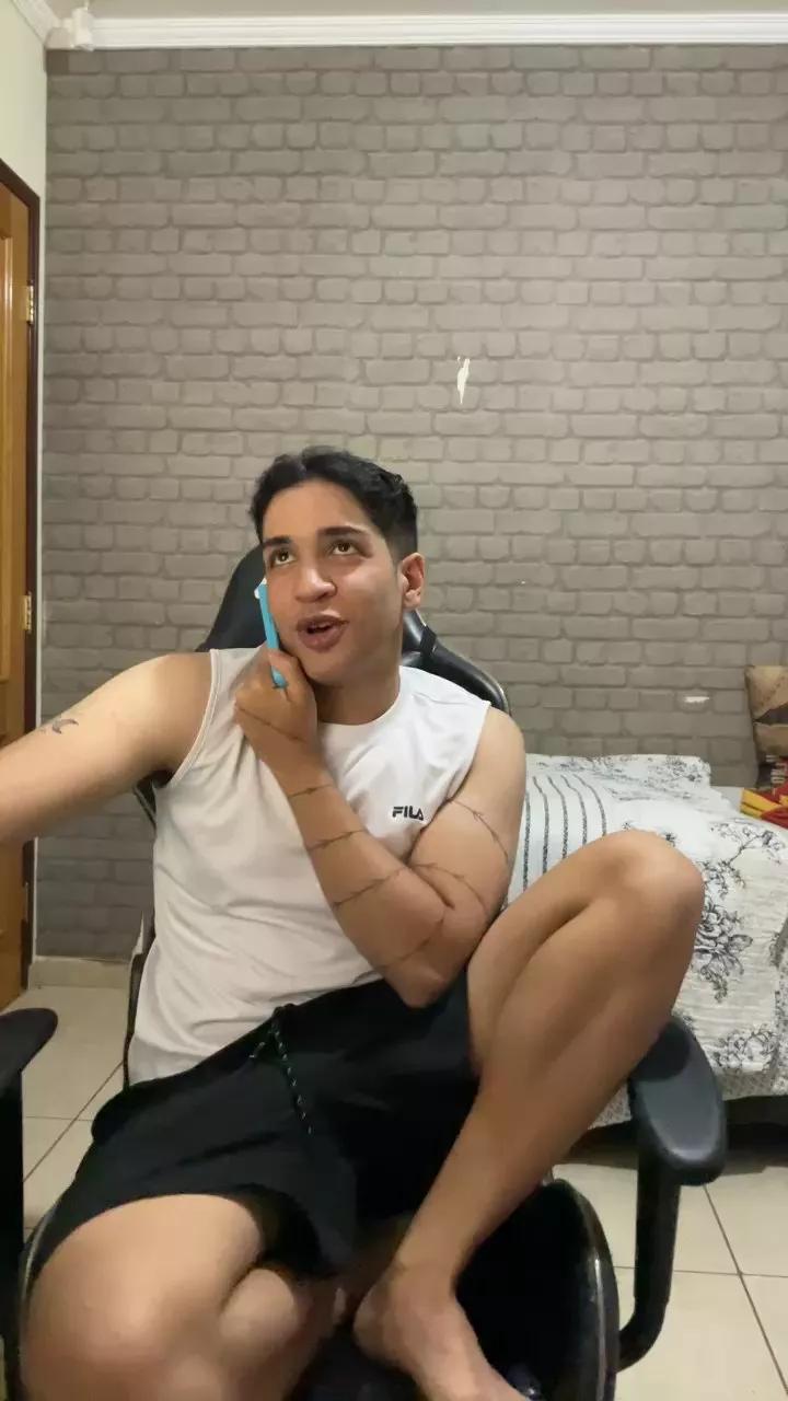 Offline EDuardoBranco on Cam4