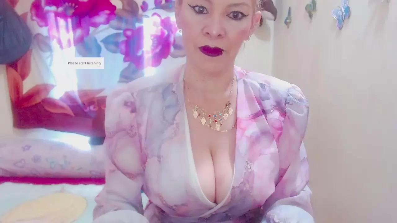 Offline Elektra_momy on Cam4