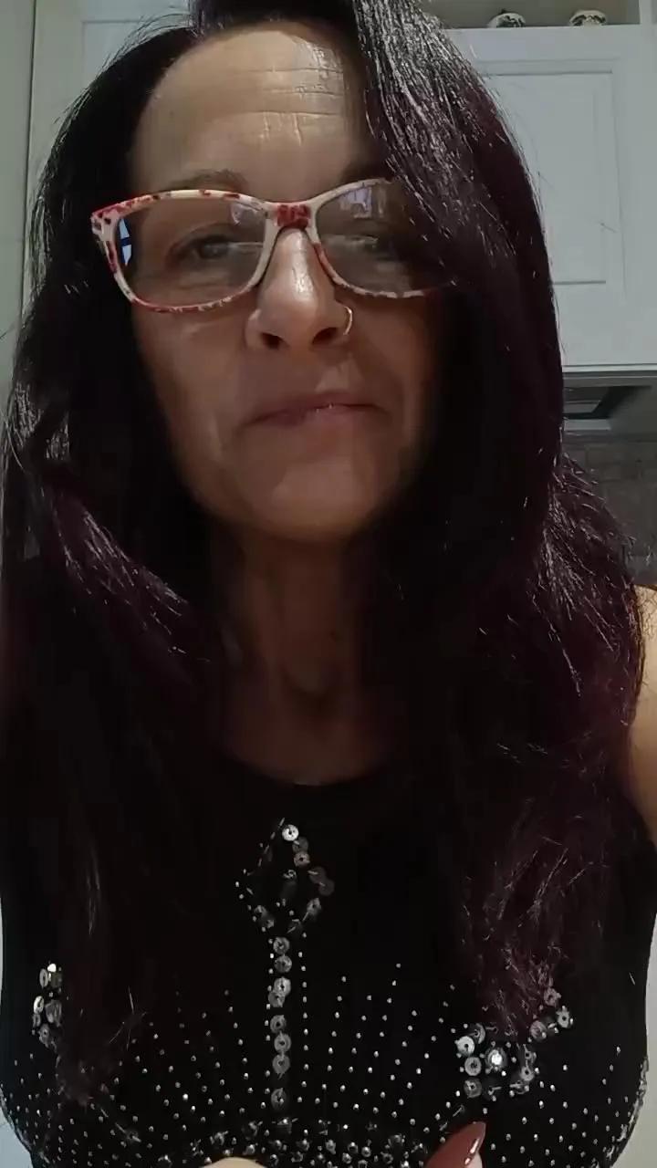 Elena9077 on Cam4 