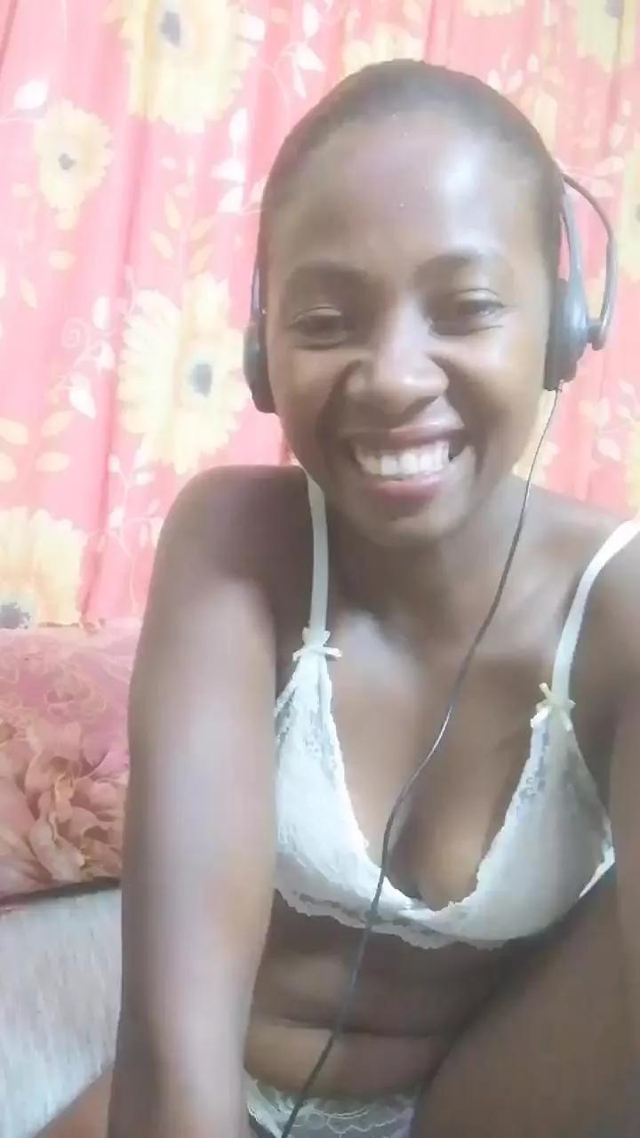 elenahsexy1 on Cam4 