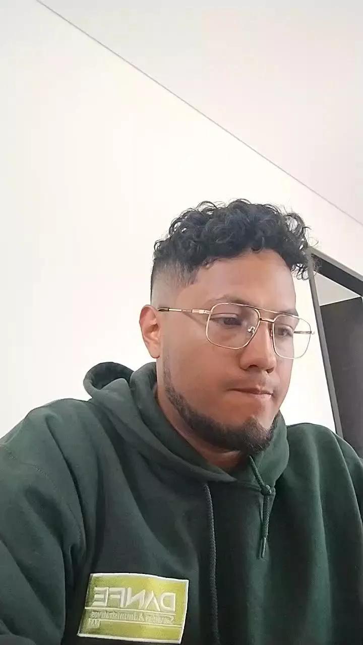 ElLecherito on Cam4 