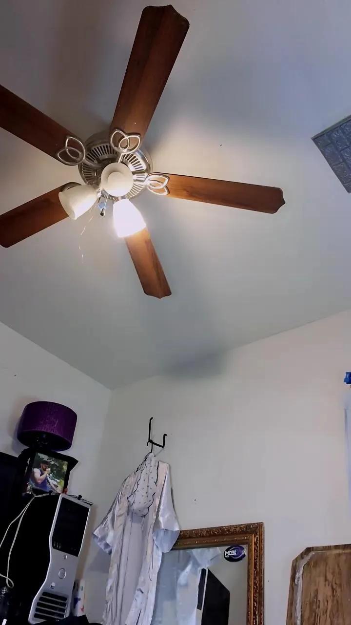 EllisD on Cam4 