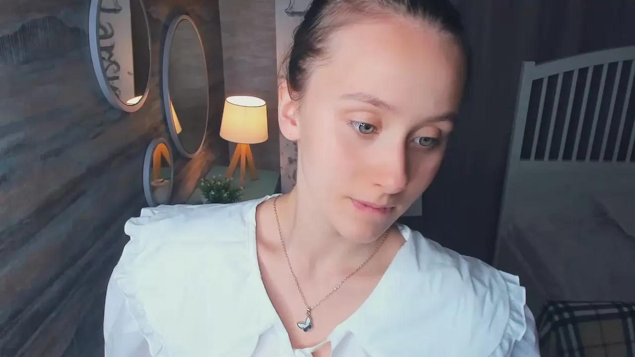 Offline ElvaHakey on Cam4