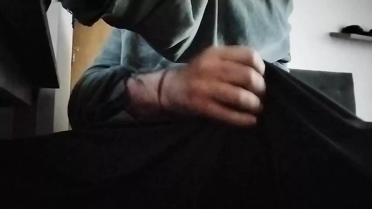 ElVikingoo on Cam4 