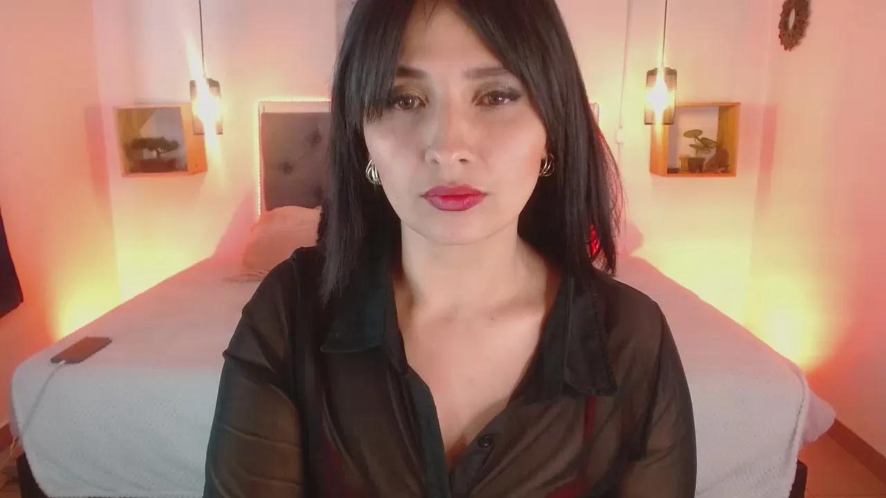 Offline Emily_leinner on Cam4