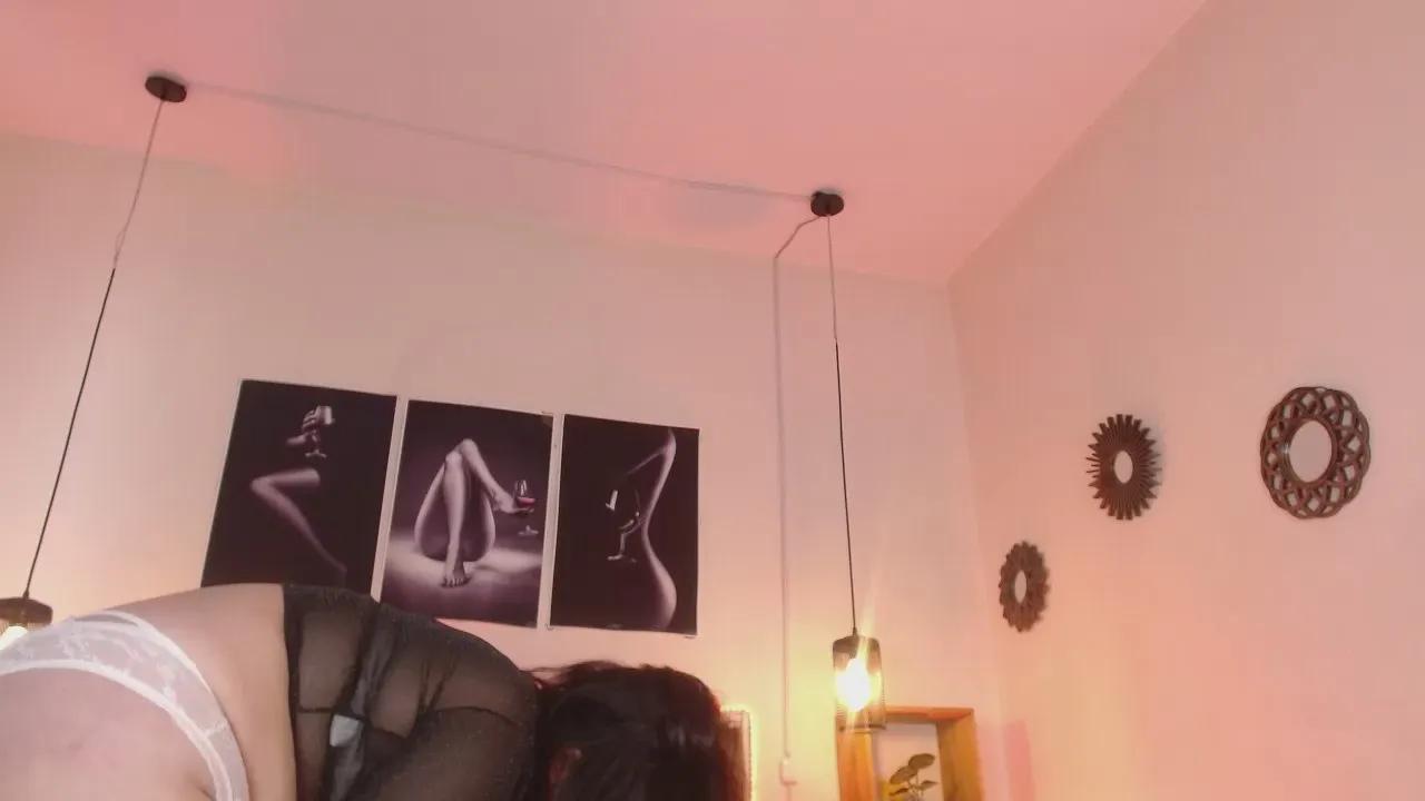 Offline Emily_leinner on Cam4