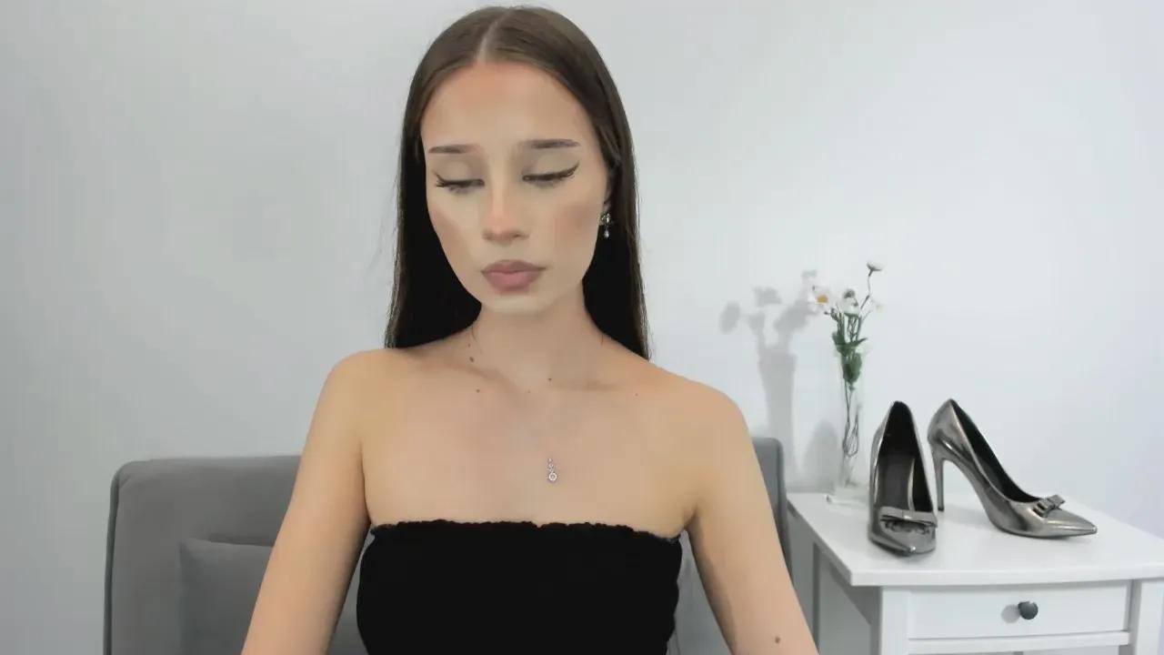 Offline EmilyActive on Cam4