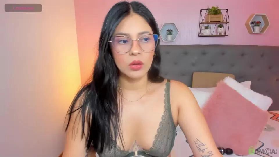 emma_adams_ on Cam4 