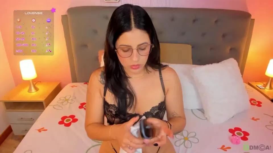 emma_adams_ on Cam4 
