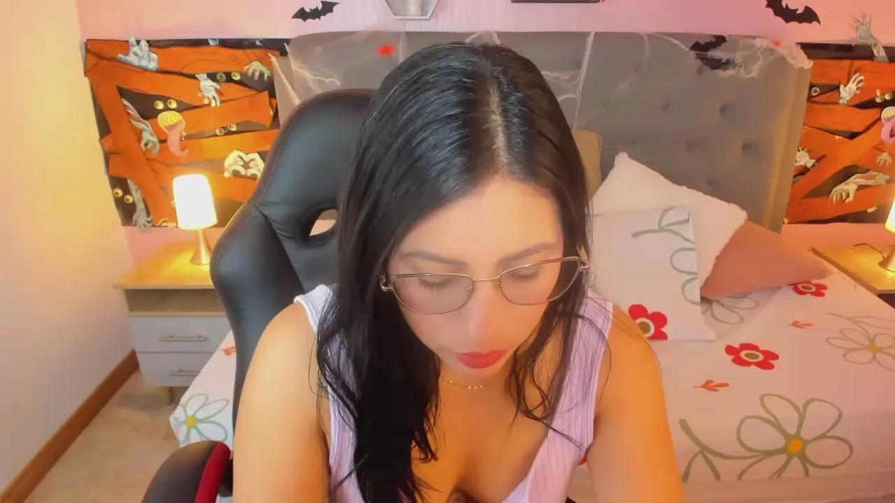 emma_adams_