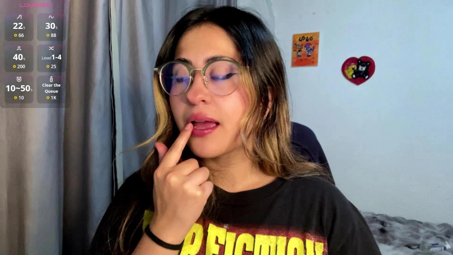 Offline emma_bell1 on Cam4