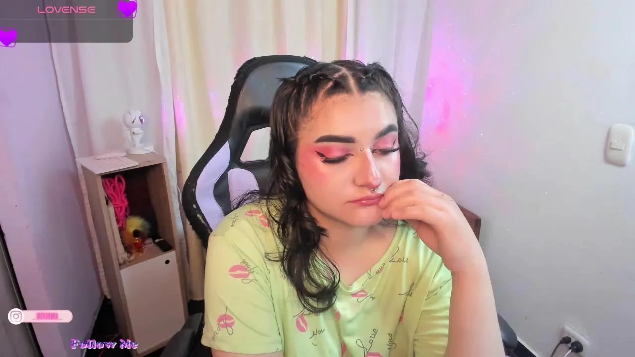 emmaamartinez on Cam4 