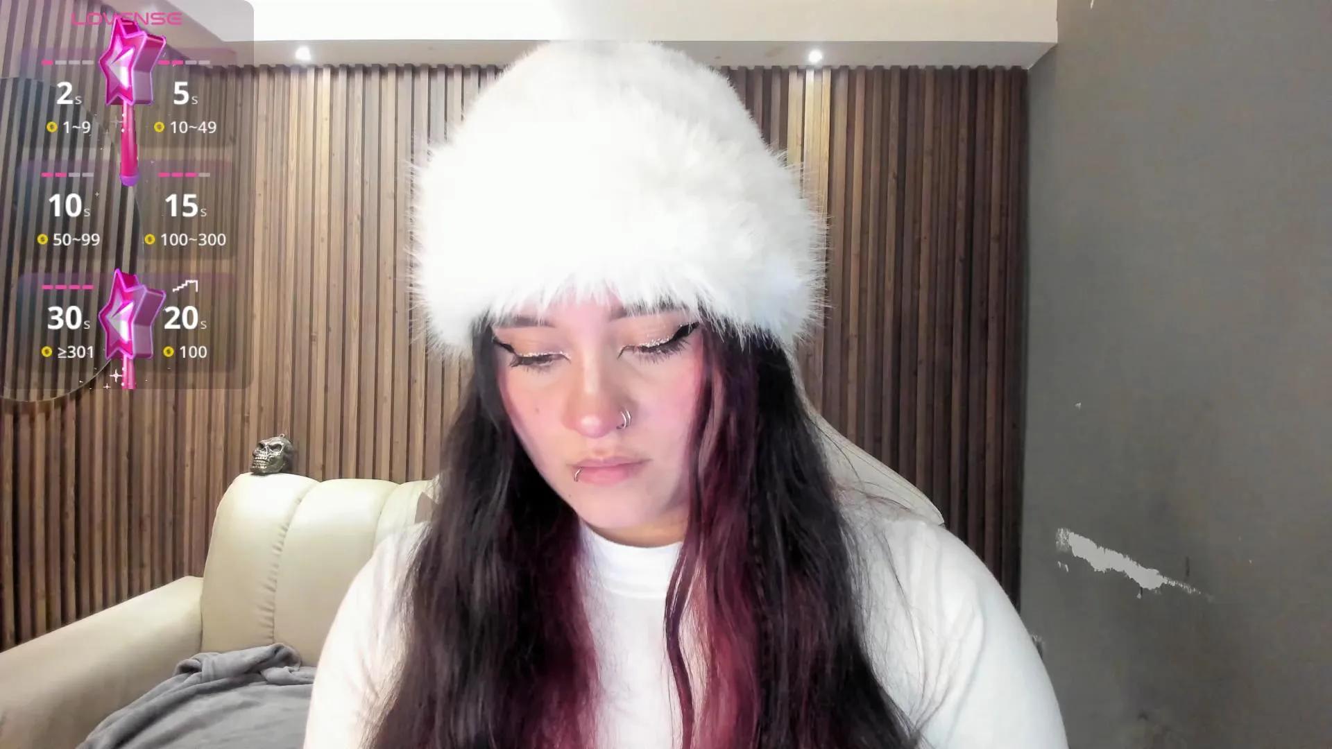 Emmajones9 —  #masturbation #feet #bigass #ass #pussy #C2C #blowjob