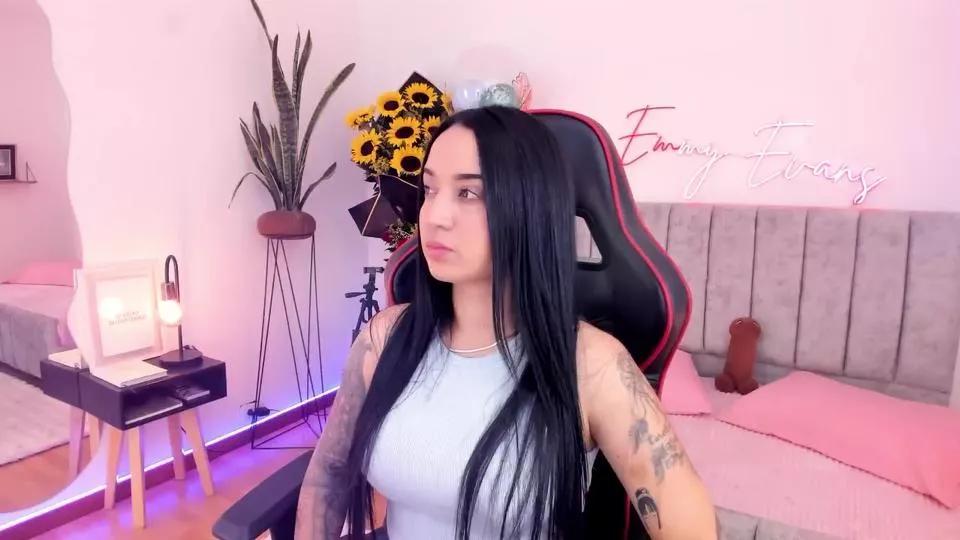 Offline EmmyEvans on Cam4