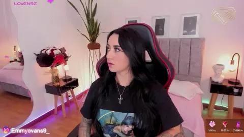 Offline EmmyEvans on Cam4