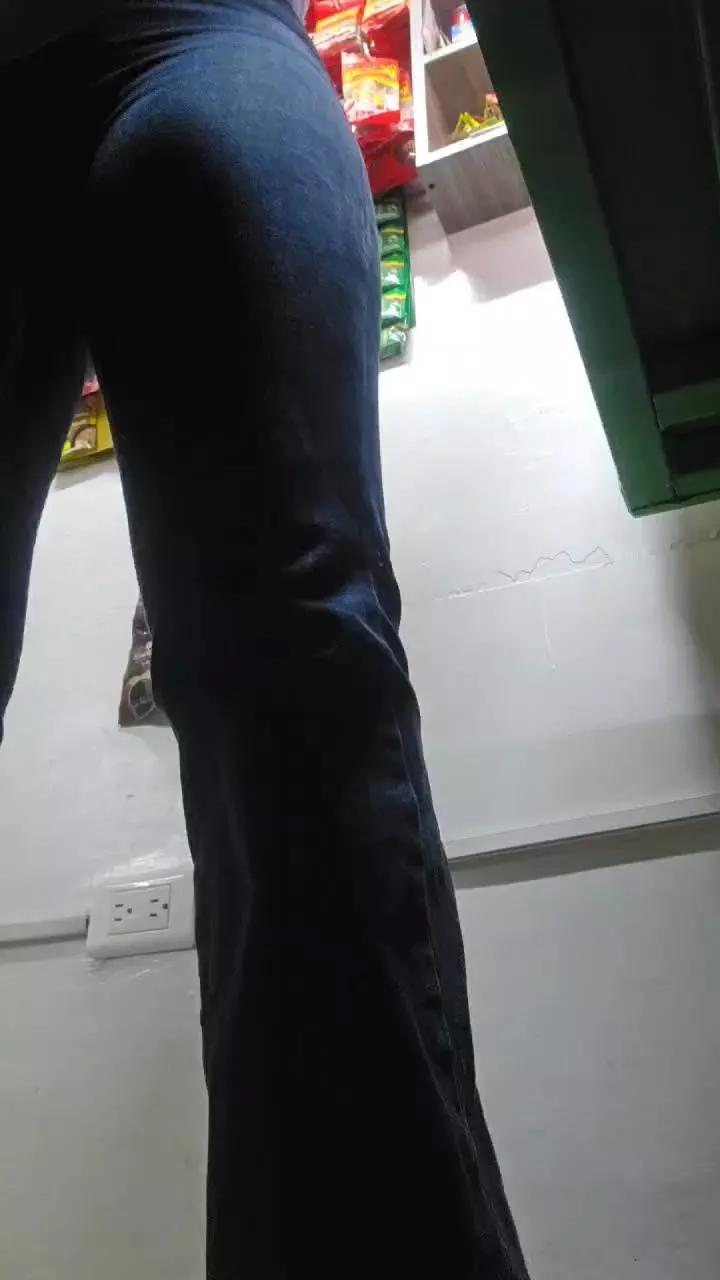 Estefanii_R on Cam4 