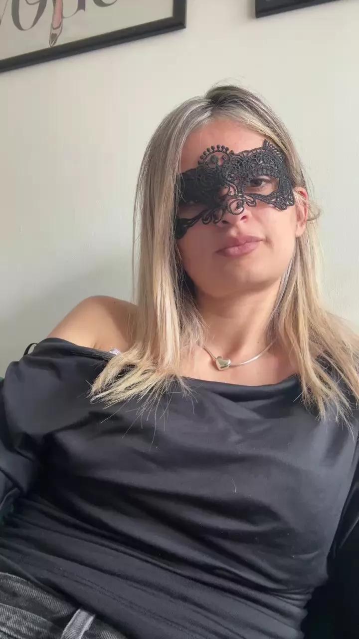 Evelyn909 on Cam4 