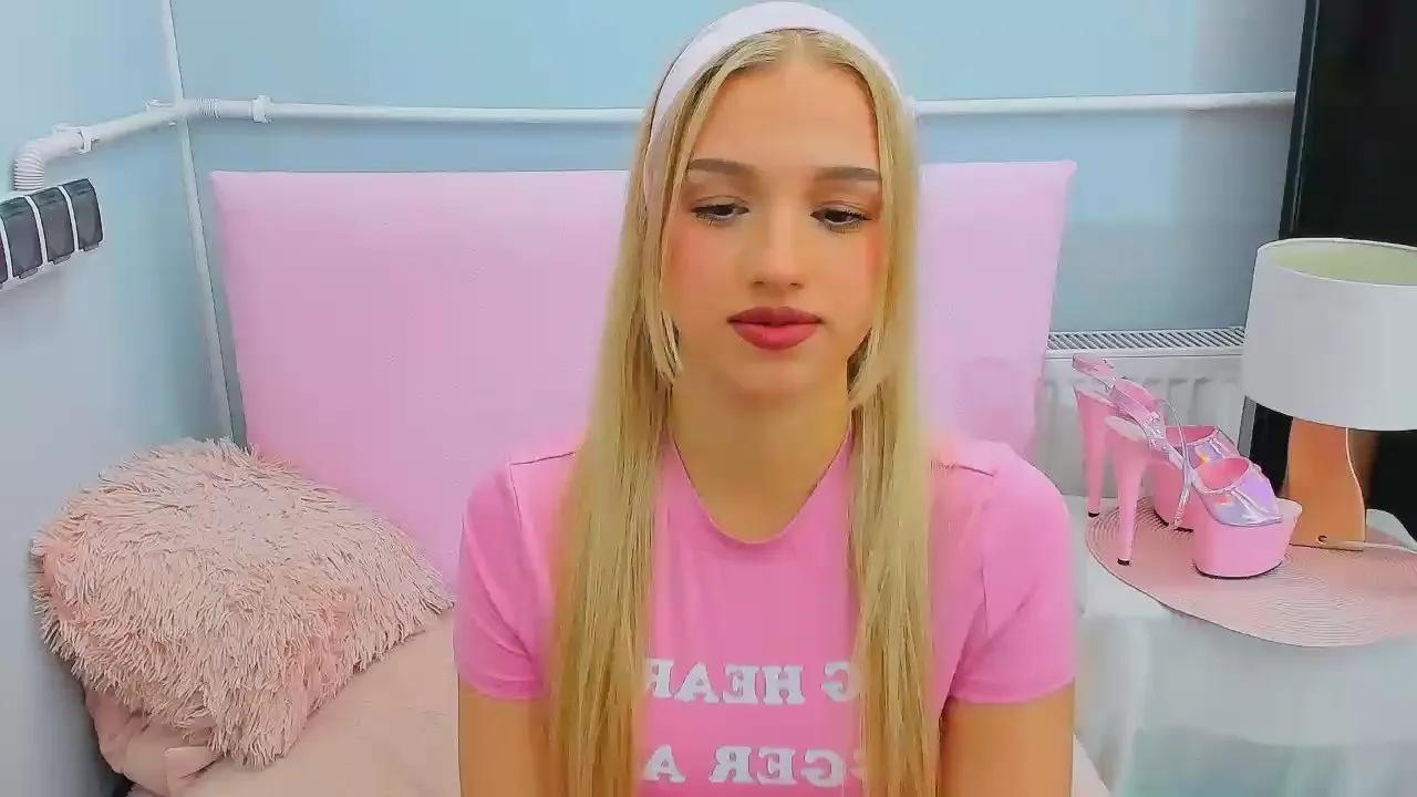 Cam4 EvetteShow  is Freechat  EvetteShow —  #taboo #C2C #masturbation #bigass #pussy #femdom #ass