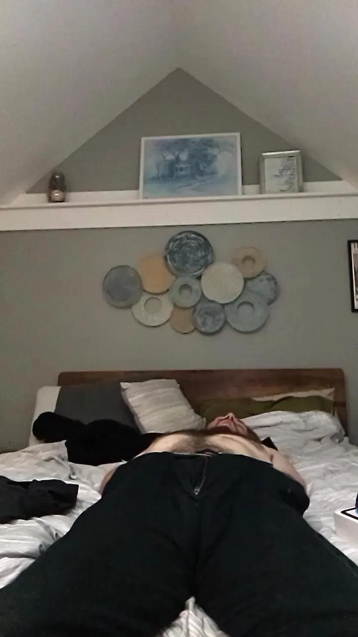 Explosive_andyy — Freechat on Cam4