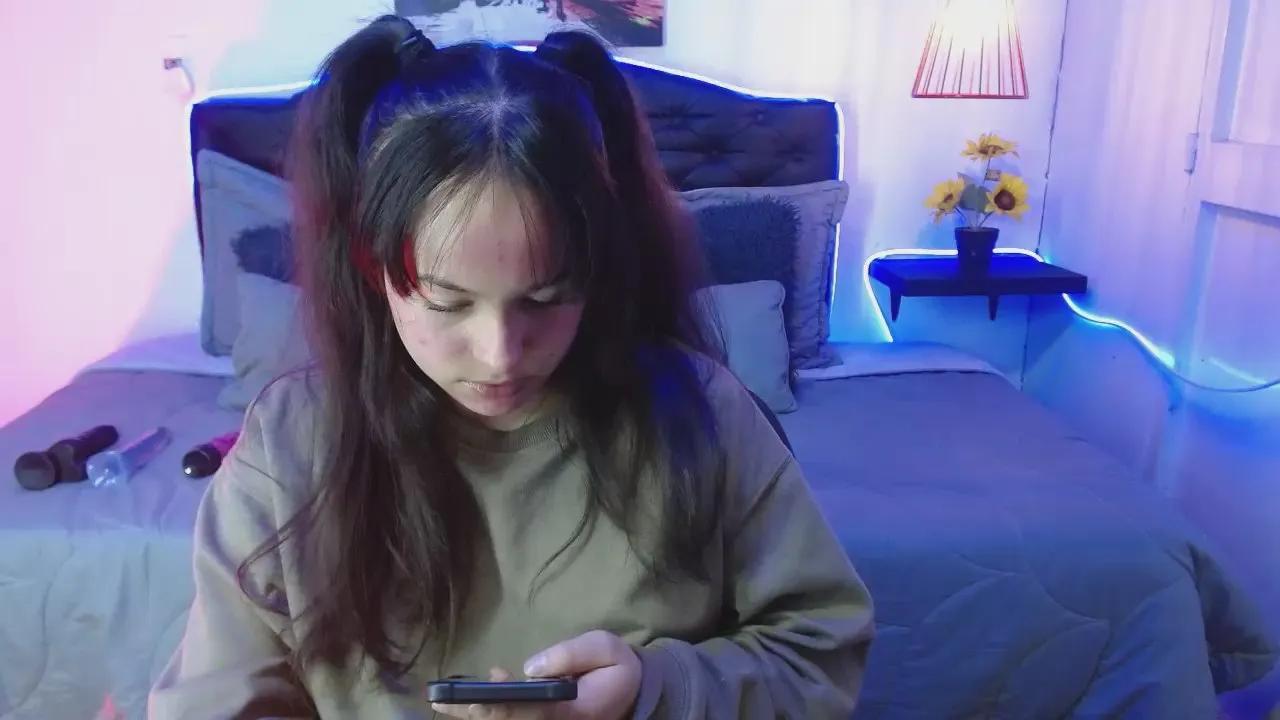 Eymmy_24 on Cam4 