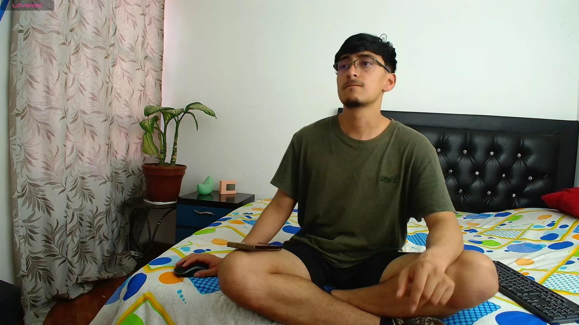 fallgays on Cam4 