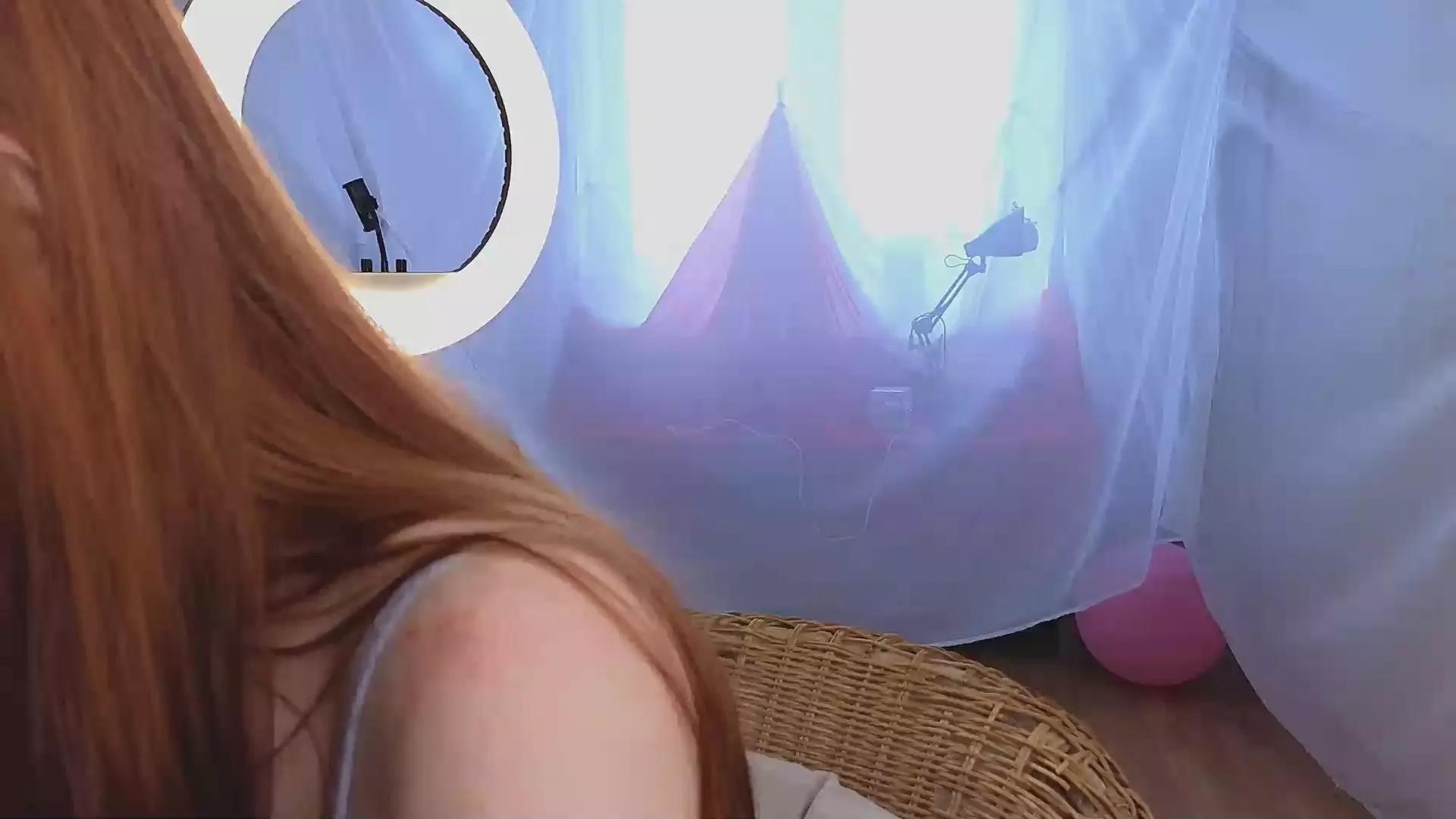 FannyCranshaw on Cam4 