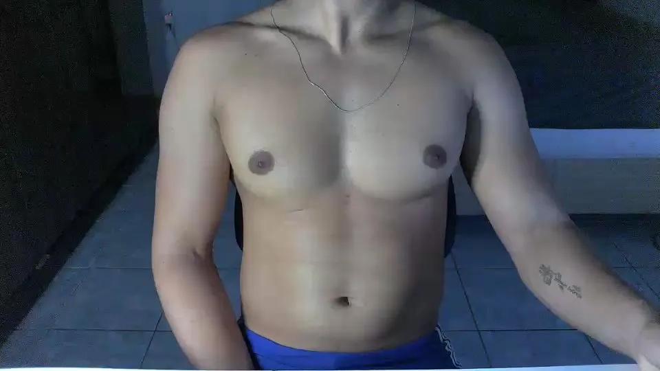 Offline Fessmm on Cam4