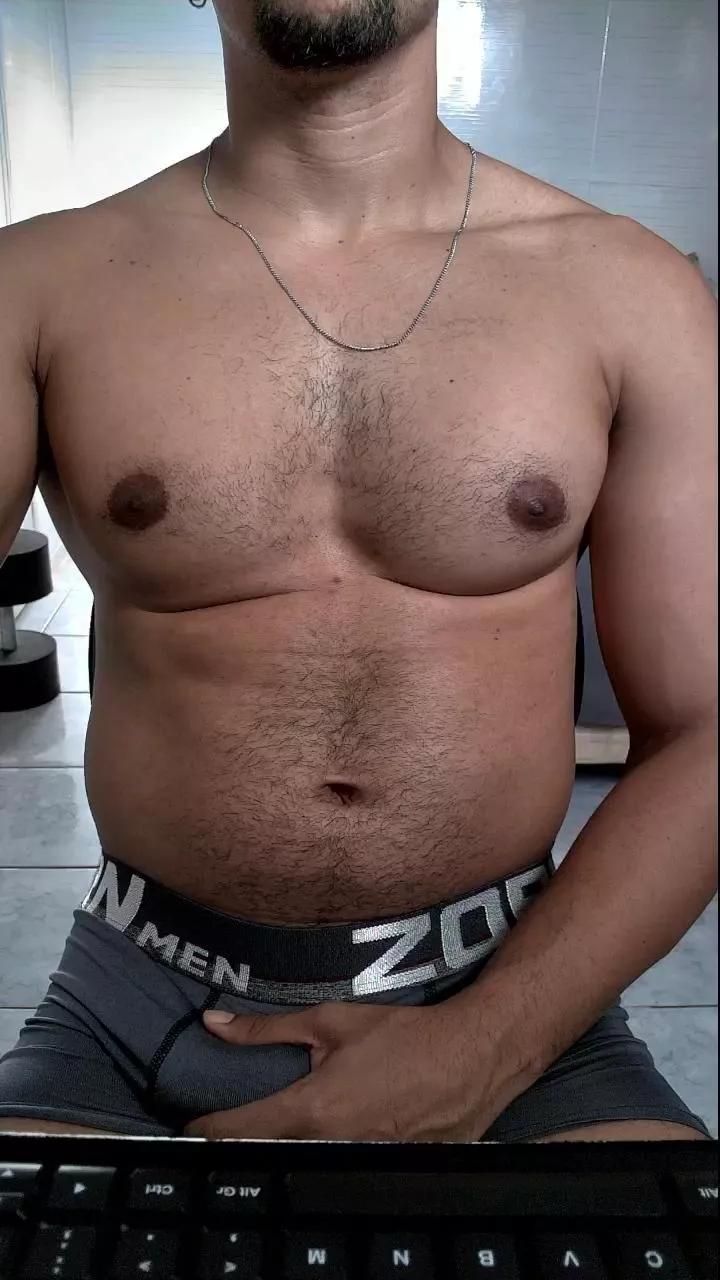 Offline Fessmm on Cam4