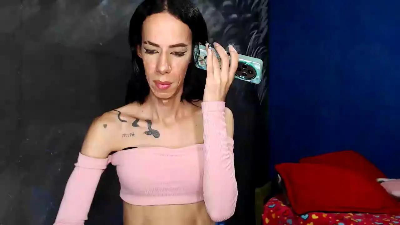 Flacats23cm — Freechat on Cam4