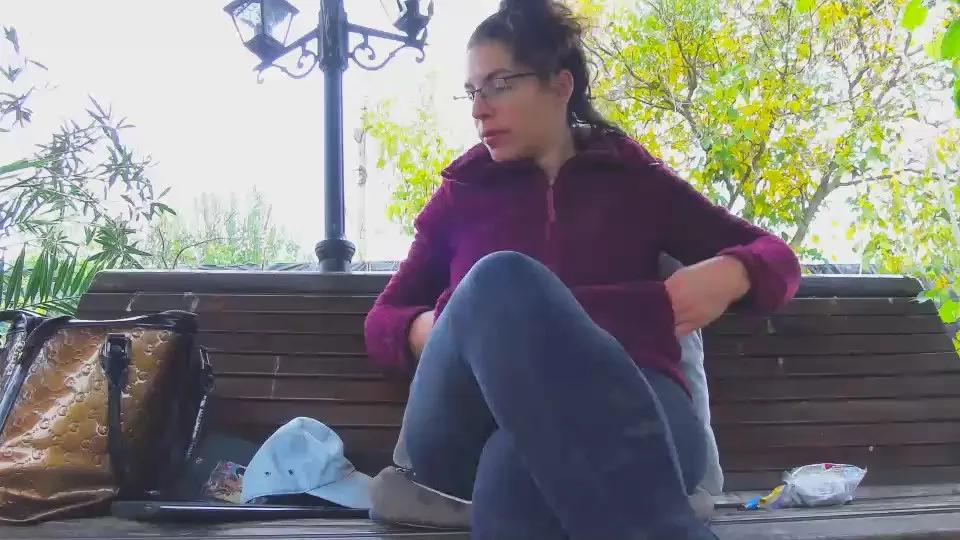 French_Claire25 —  #lesbian #blowjob #feet #deepthroat #squirt #analtoys #pee