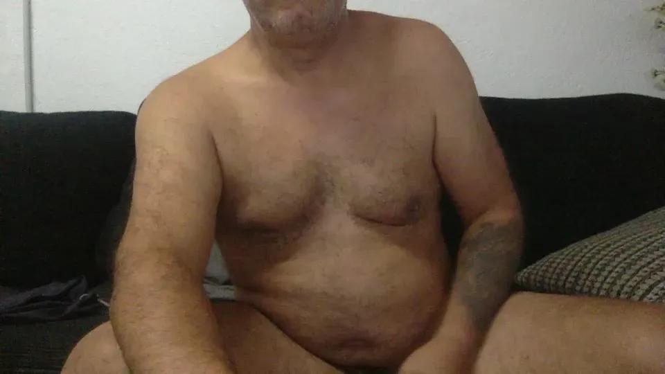 Offline futbolin84 on Cam4