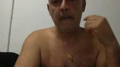 Offline futbolin84 on Cam4