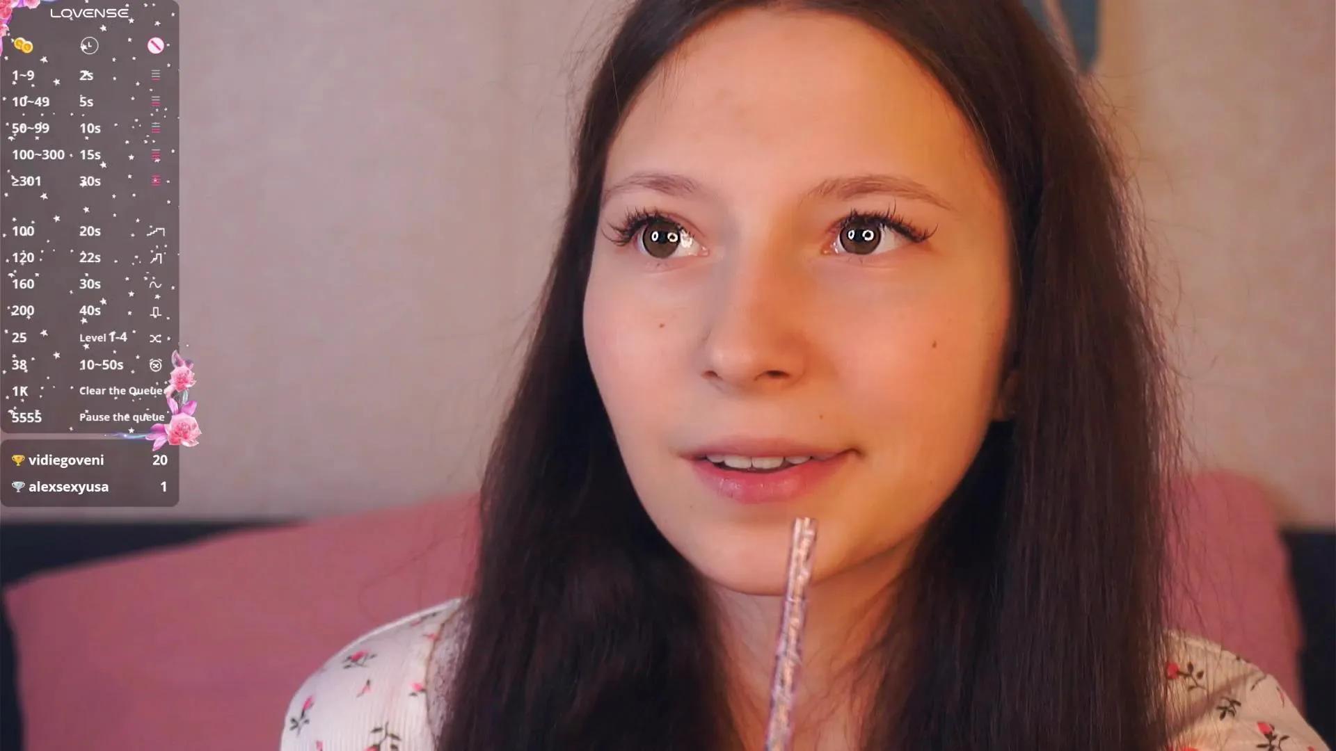 GabriellaUhl —  #schoolgirl #C2C #ass #spanking #feet #lesbian #cute