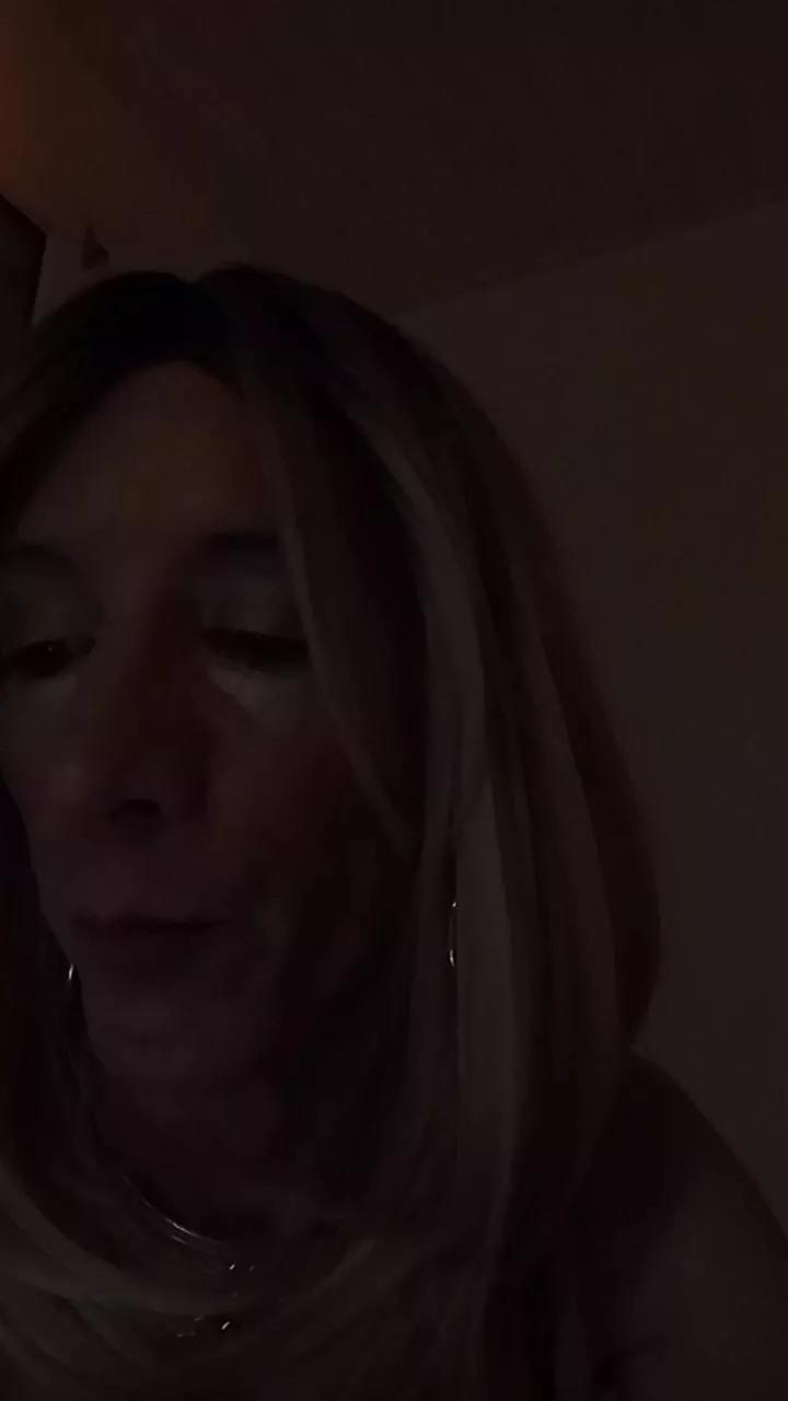 Gabrielle2569 on Cam4 