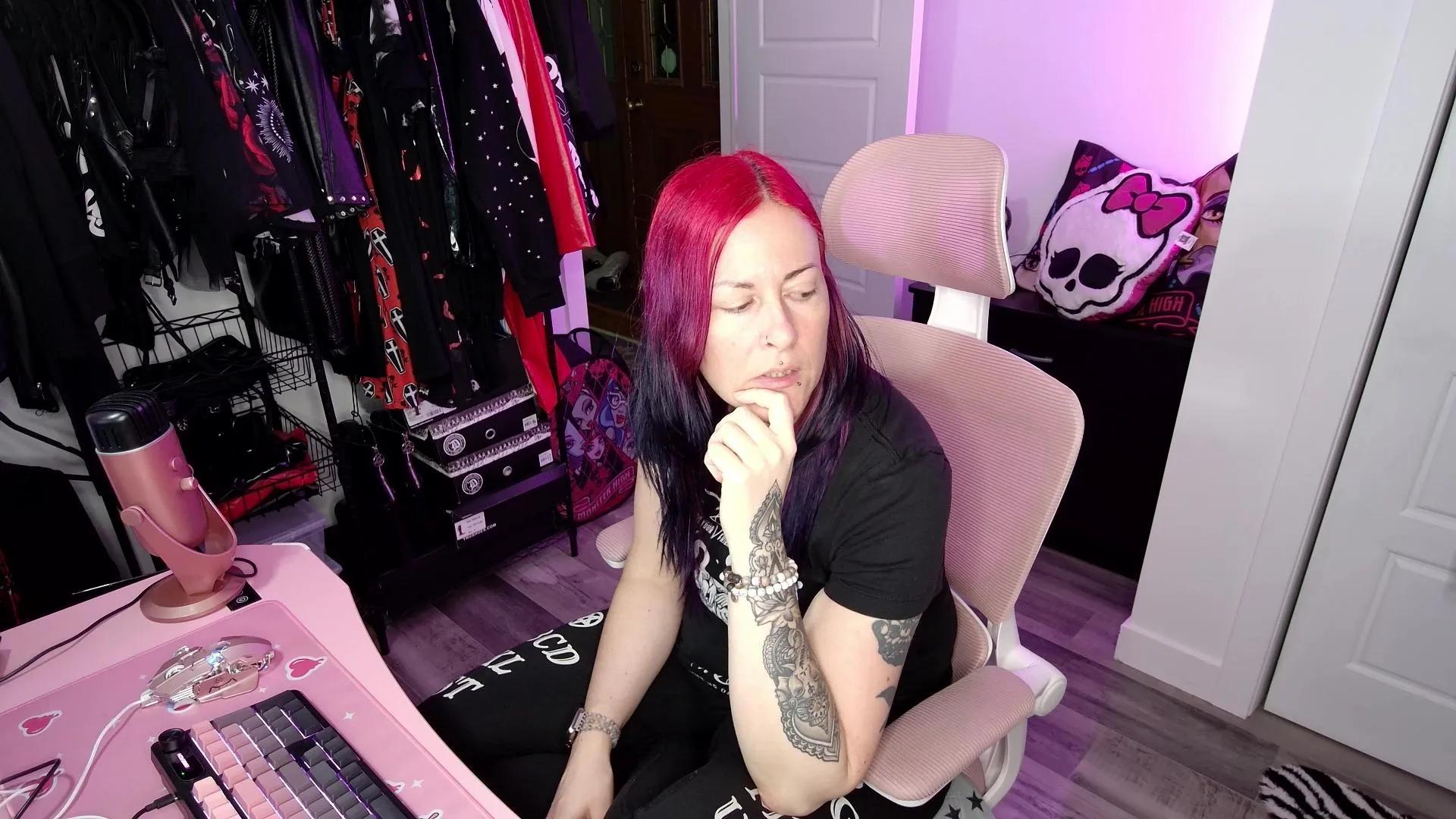 gennyrock on Cam4 