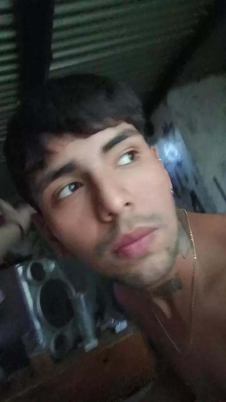 gghh78 on Cam4 