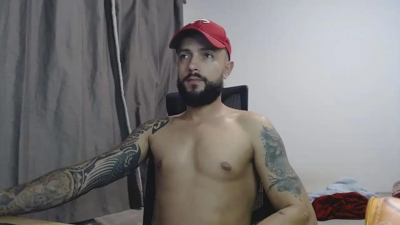 ghusantos30 — Freechat on Cam4