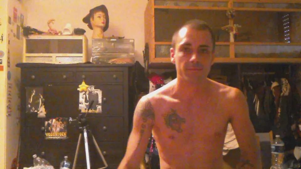 Offline Gioefix23 on Cam4
