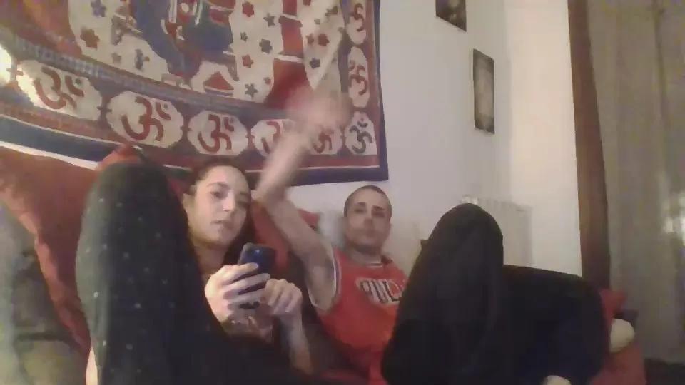 Offline Gioefix23 on Cam4