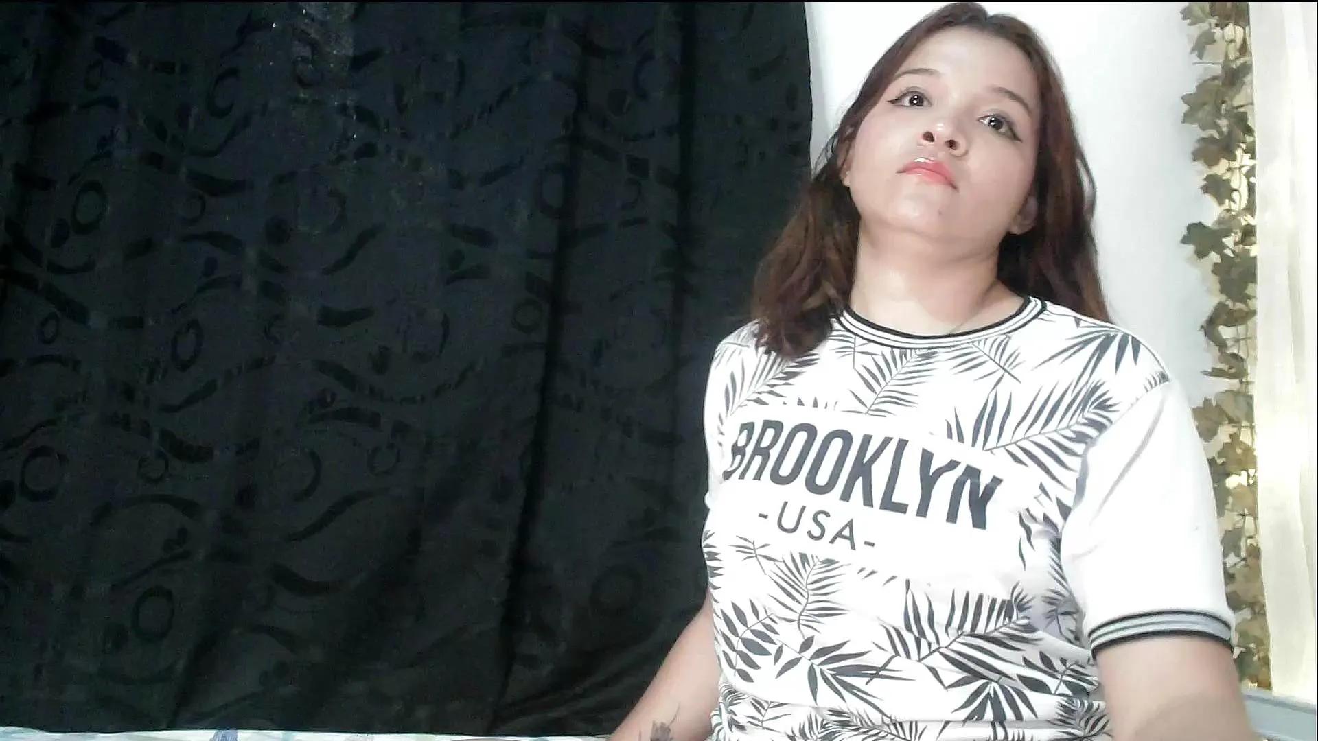 Offline girlhotparis on Cam4